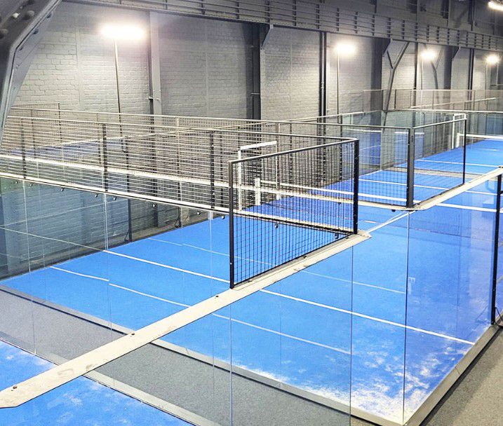 desain lapangan padel indoor
